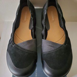 Clarks Womens Trigenic Adapt Black Slip-on Shoes - Size 8.5